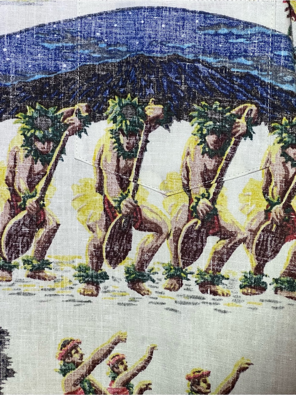 Rare 2013 Merrie Monarch Reyn Spooner Pullover
